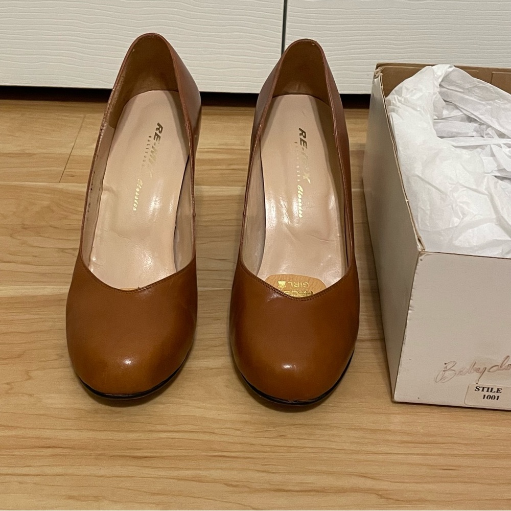 Remix vintage shoes babydoll heels 7.5 Cognac - Picture 5 of 8